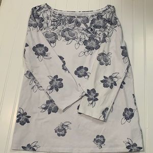 TALBOTS Tee - size Medium - excellent Condition